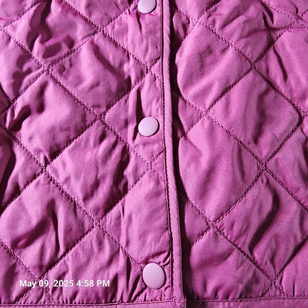 Gap Women's Size Small Quilted Vest Very Berry Snaps Pockets Vents Lightweight - Picture 2 of 10